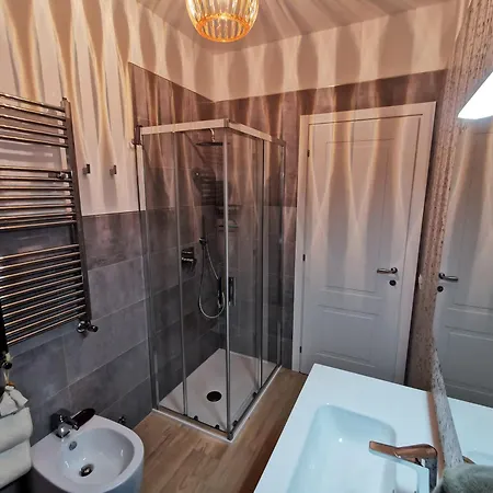 アパート Colour House ローマ