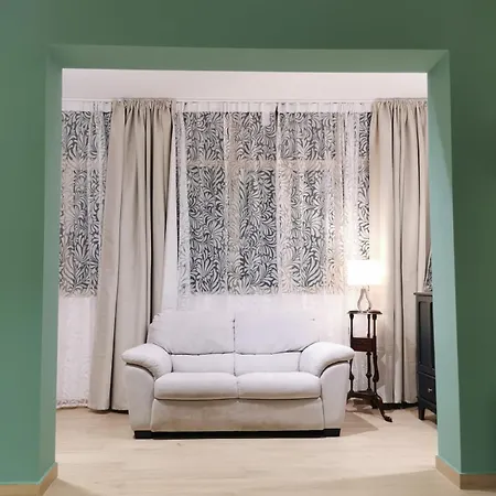 アパート Colour House ローマ